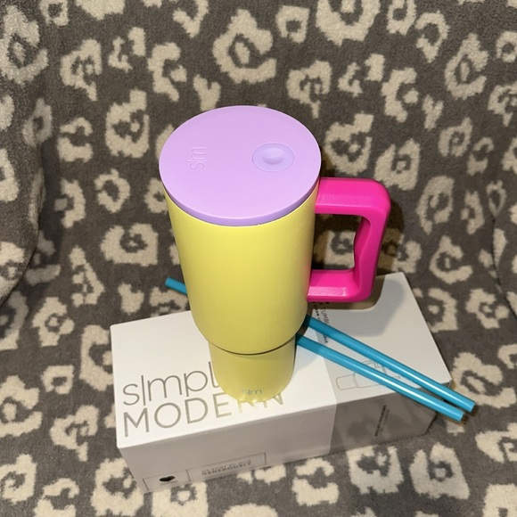 Simple Modern Trek 40oz Tumbler in 🍋 Lemon 🍋 Drop 🍋New 🆕 & Never Used😍 - Picture 17 of 17